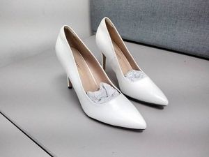 Dream Pairs Pointed-Toe Stiletto Pumps Womens White Size 9 Barely Used