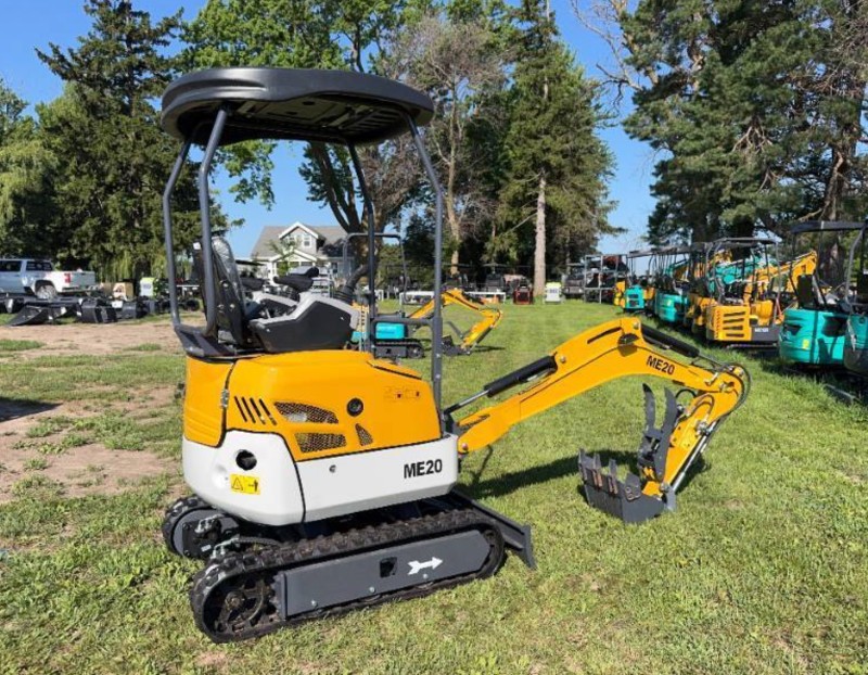 SDLANCH Yanmar Excavator (ME20)