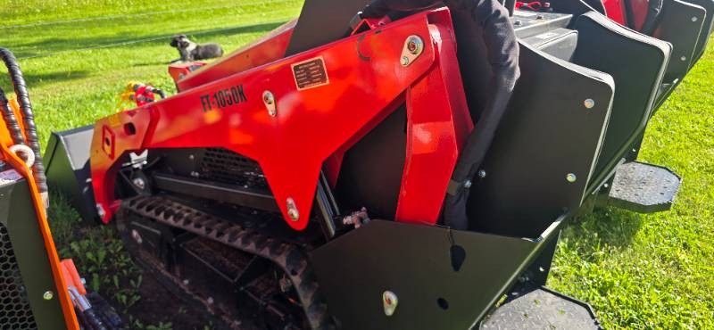 2026 FUTURE Skid Steer Loader (FT1050K)