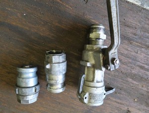 DIXSON DRY BREAK COUPLERS