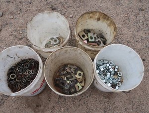 5 BUCKETS WITH CLAMP LOCKS, ANGLED CLAMP WASHERS, THIN SPACER WASHERS & MORE