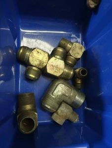 ASSORTED MALE NPT TO MALE JIC 90S (ELBOWS)