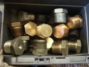 1 PIPE PLUGS