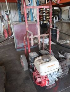 GAS POWERED UTILITY PUMP