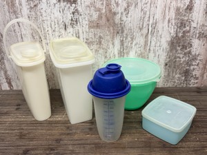 5 piece Tupperware Lot with Lids