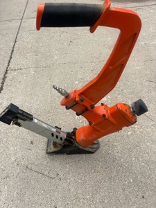 Flooring nailer