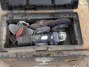 Nice Angle Grinder Set in Tool Box