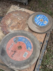 Large Pile of Cut off Disc and Diamond Blade - Large and Small