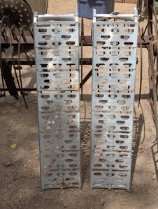 Pair of Good Aluminum Ramps