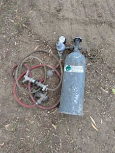Small Welder Tank with Hose and Regulator