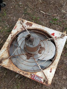 Wall Exhaust Fan with Flaps