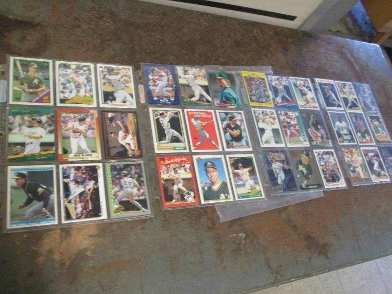 4 Pages of Mark McGwire cards...