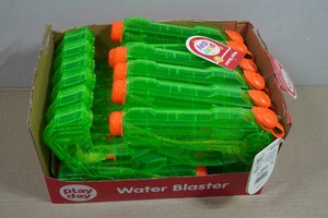 12 Water Squirt Guns