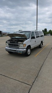 2002 Ford E-350 XLT Super Duty Passenger Van