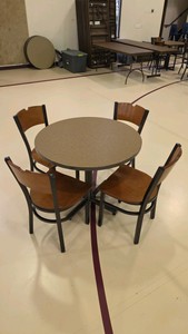 Short Round Table with 4 Chairs (Set 4 of 8)