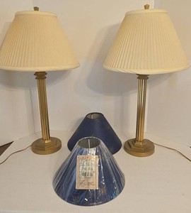 Pair of Gold Tone Fluted Column Table Lamps With Extra Shades