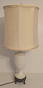Vintage White Ceramic Floral Table Lamp w Shade 25in Ornate Base