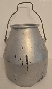 Vintage Cast Aluminum Cauldron Kettle Pot w Bail Handle 15in