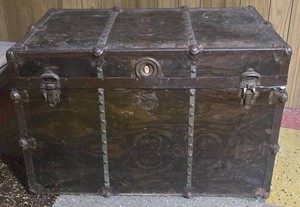 Antique Flat Top Steamer Trunk Wood Slat Metal Bound Storage Chest