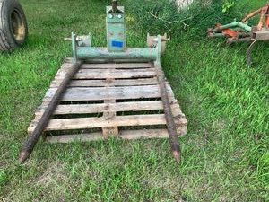 Bale spear attachment, category 3 l...