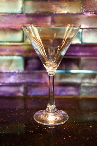 Beneto Fine Glassware Martini Glasses  Set of 4  New