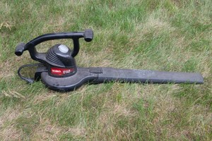 Toro Rake & Vac Electric Leaf BlowerVacuum