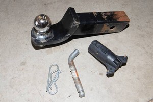 Heavy-Duty Trailer Hitch  6,000 lb. Rating