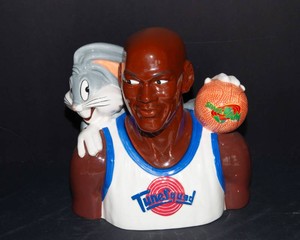 Vintage 1996 Space Jam Michael Jordan & Bugs Bunny Cookie Jar