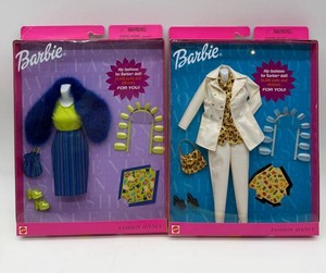 Barbie Fashion Avenue Clothes Set (Lot of 2)