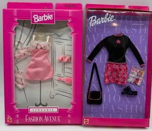 Barbie Fashion Avenue Clothing Sets (Lot of 2)
