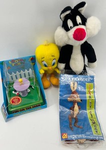 Looney Tunes Sylvester Tweety & Wile E. Coyote Mixed Lot