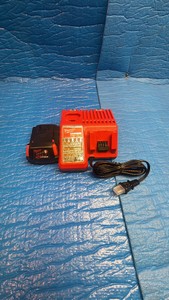 Milwaukee M18 CP1.5 Battery &amp M12M18 Charger