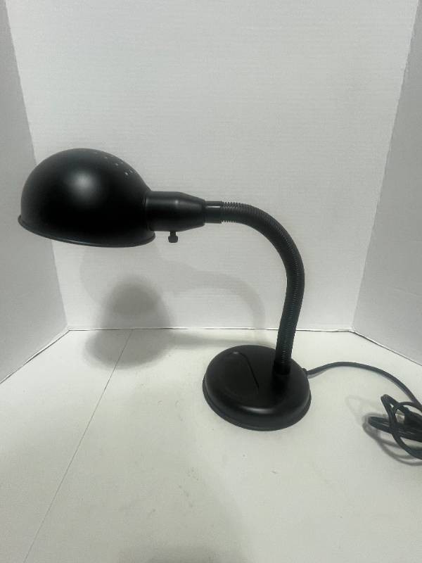 Newer Metal Flexible Desk Lamp