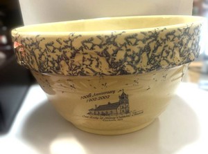 Large Vintage Guckeen MN Stoneware Bowl