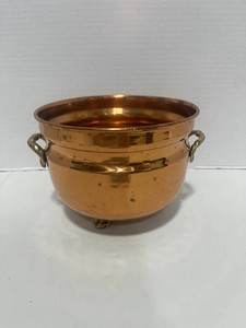 Vintage Hammered Copper Pot w Brass HandlesFee 4.5 X 6