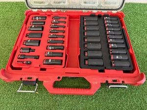 Milwaukee Shockwave Impact Duty 38 Drive Metric & SAE Deep Well Packout Socket Set