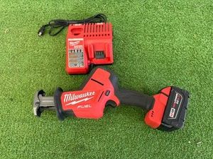 Milwaukee Fuel Hackzall, Battery Charger & XC50 Red Lithium Battery