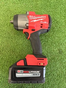 Milwaukee Fuel 12 Square-Ring Impact Wrench with High Output SC 6.0 Battery