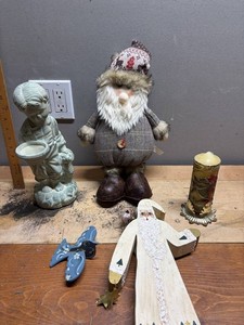 Christmas Holiday Decor Mixed Lot of 5 Items
