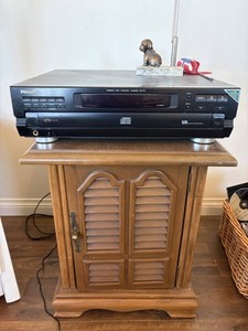 Philips CDC751 Compact Disc Carousel Changer on Wooden Cabinet