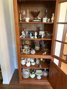 Mixed Lot Decorative Glass, Crystal, Bronze & Porcelain Cabinet Pieces