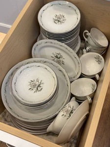 Diamond China Floral Dinnerware Antique Set