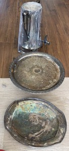 Community Plate Silverplate Beverage Dispenser With 2 Trays