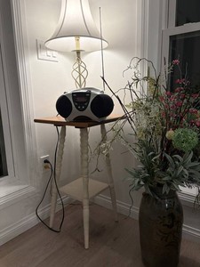 Philips CD Radio, Lamp, Floral Arrangement & Table