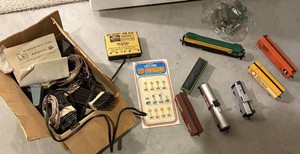 HO Model Train Mixed Lot - Locomotives, Cars & Transformer
