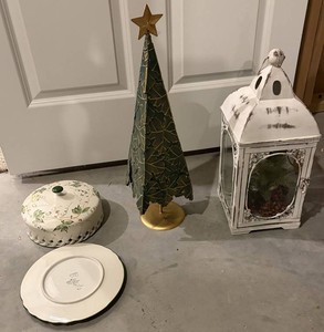 Holiday Decor Mixed Lot With Jay Willfred Plate & Cheese Dome