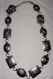 Turquoise Cabochon Floral Link Necklace