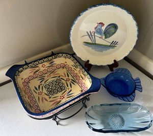 Mixed Lot of 4 - Ceramic & Glass Dishes With Wire Caddy