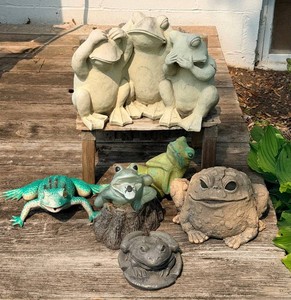 Garden Frog Figurines With Distressed Wooden Bench Mixed Lot