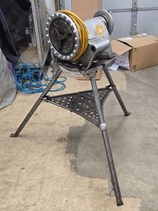 Ridgid� 300 Pipe Threader with Stand